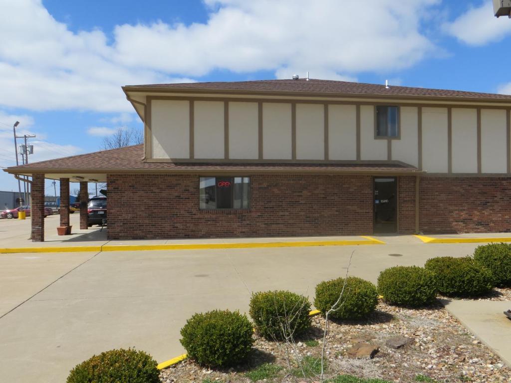 Baxter Inn 4 Less Baxter Springs Экстерьер фото